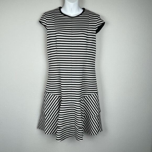 Akris Punto Size 8 Black White Striped Mini Dress – Ruffle Tier, Flounce‎ Hem - Picture 1 of 12